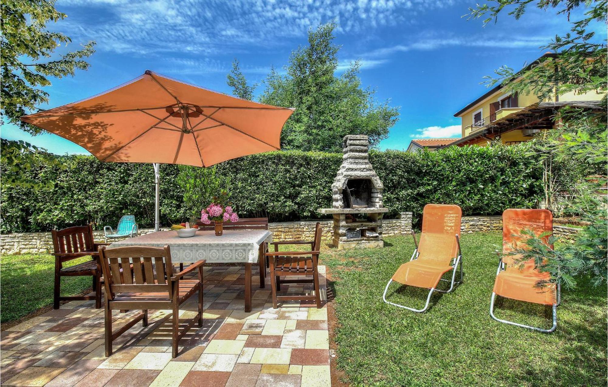 Amazing Apartment In Porec With Wifi Eksteriør billede