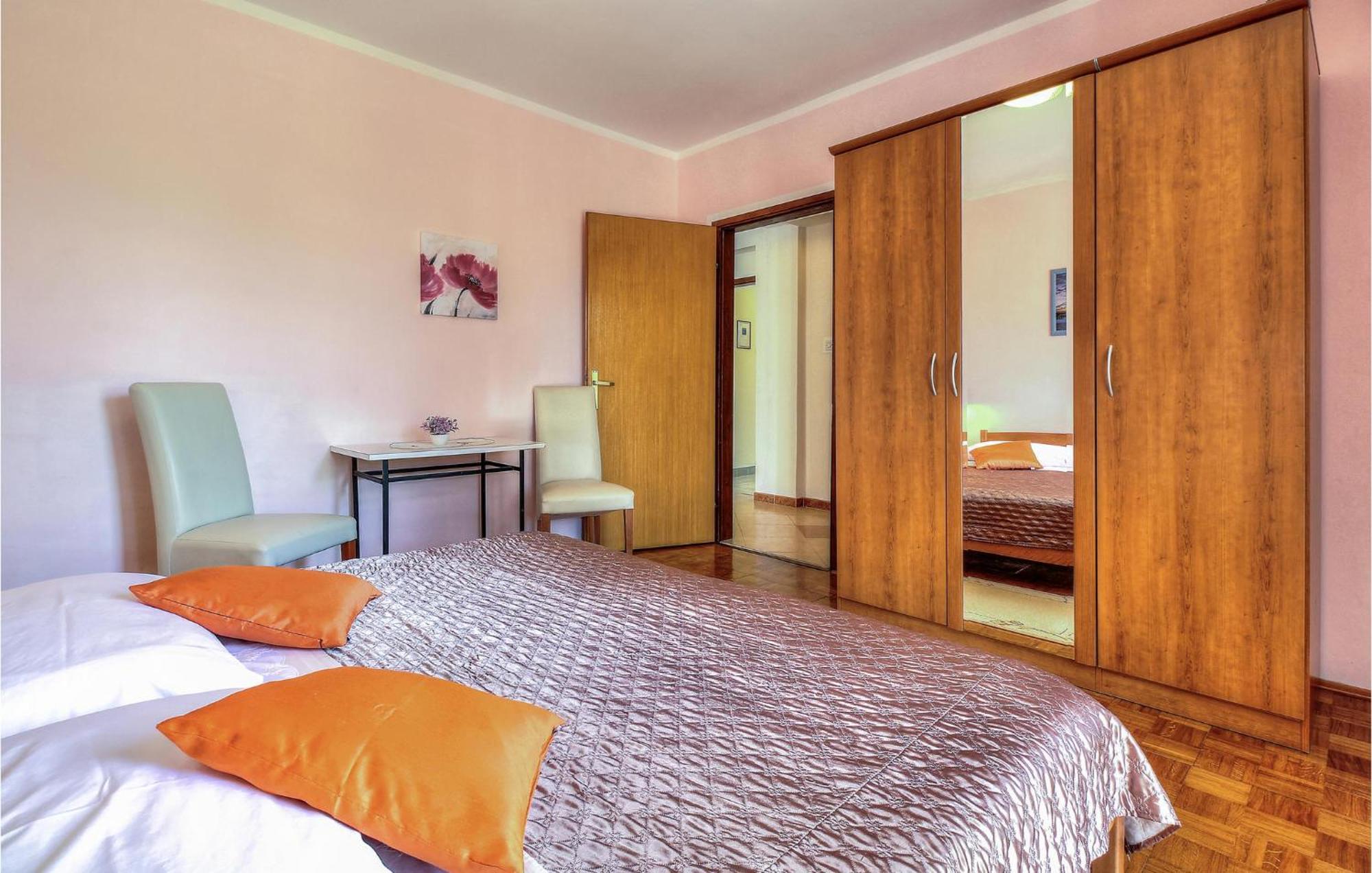 Amazing Apartment In Porec With Wifi Eksteriør billede