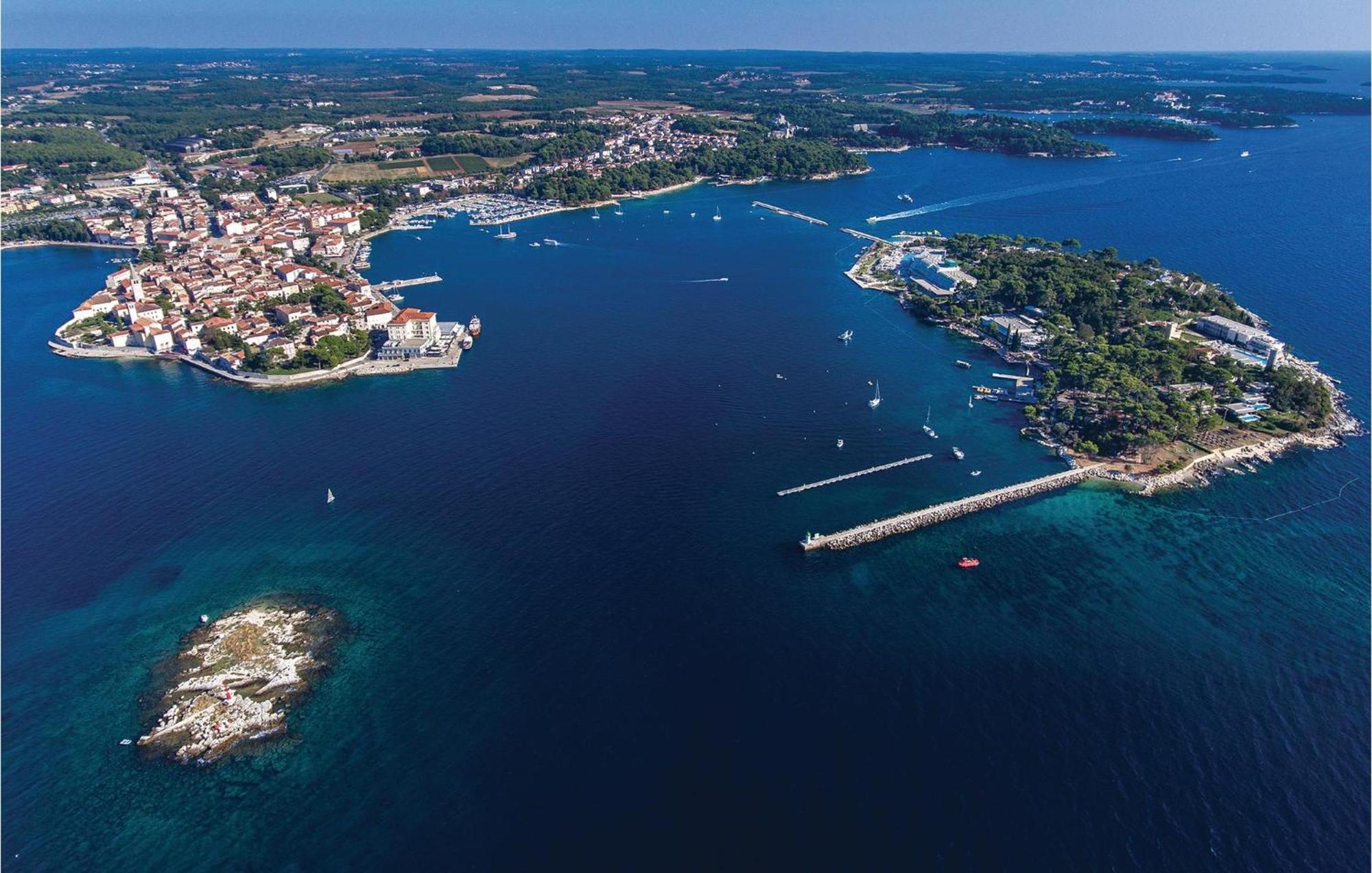 Amazing Apartment In Porec With Wifi Eksteriør billede