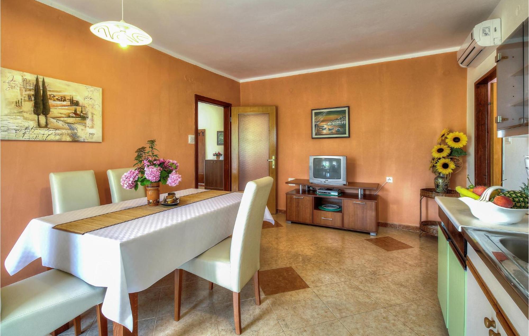Amazing Apartment In Porec With Wifi Eksteriør billede