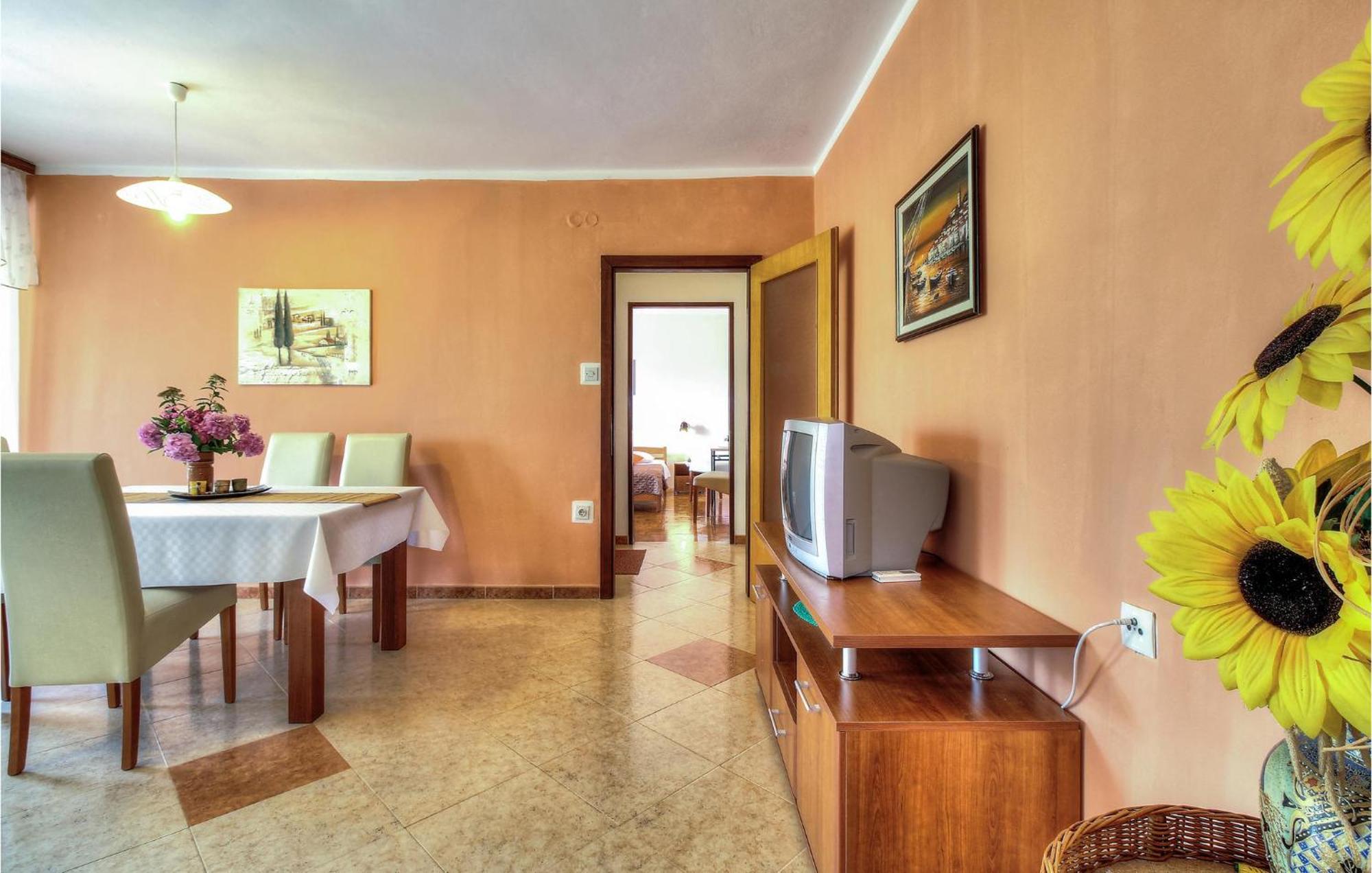 Amazing Apartment In Porec With Wifi Eksteriør billede